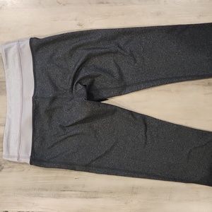 Lululemon gray leggings size 4/6 Free shipping!
